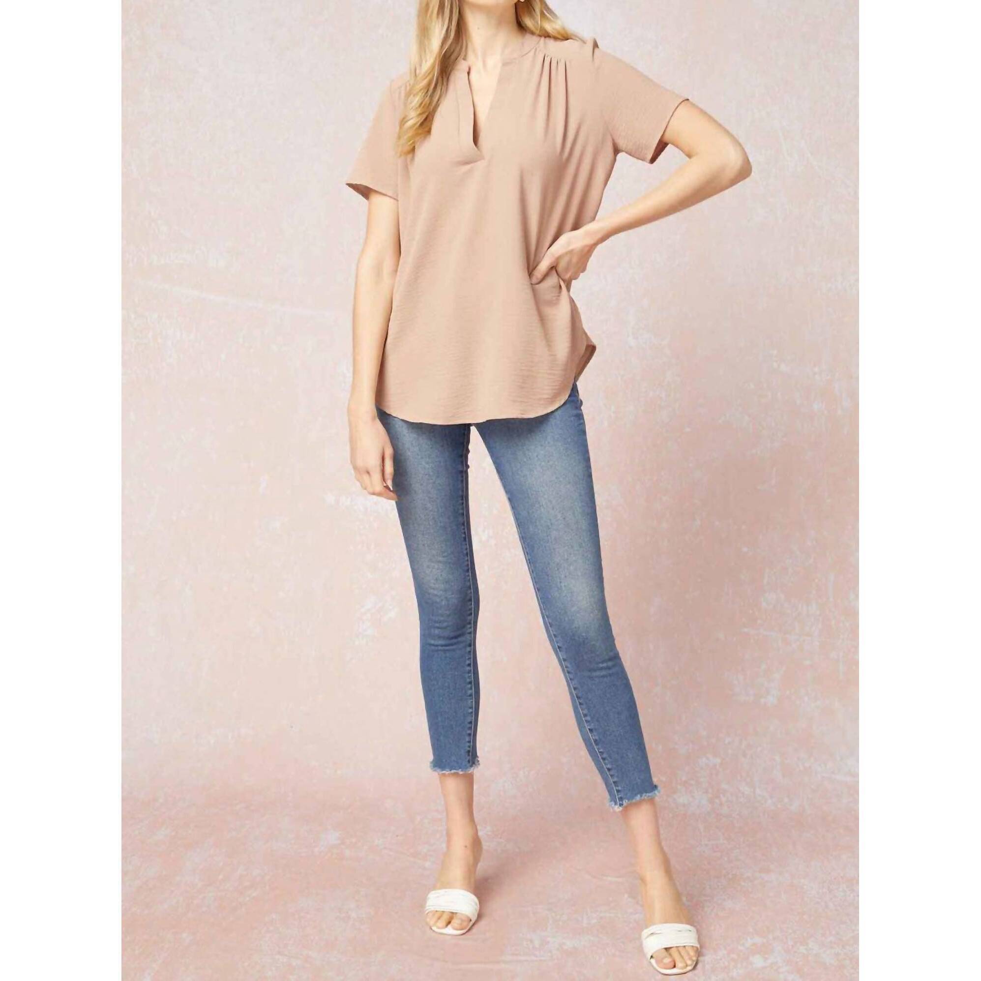 New Entro Classic Chic Top In Latte